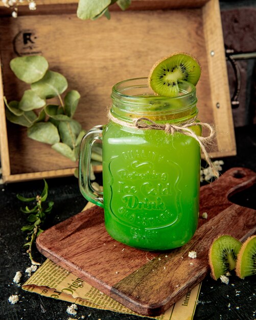 Kiwi Limonade Seitenansicht