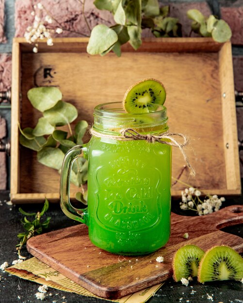 Kiwi Limonade Seitenansicht