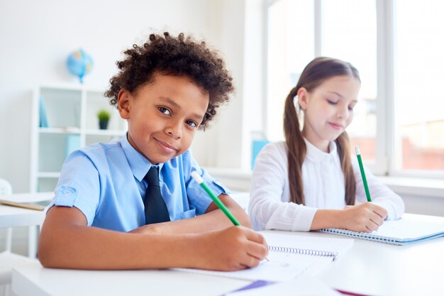 Klassenkameraden zeichnen