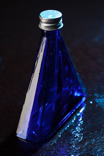 Kleine blaue Flasche