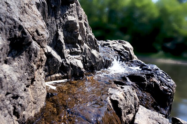 kleinen Wasserfall