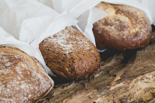 Köstliches Brot auf dem Tisch