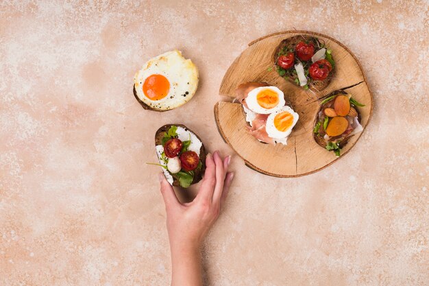 Köstliches geröstetes Brot mit Eiern