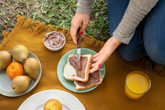 Köstliches Picknick-Stillleben