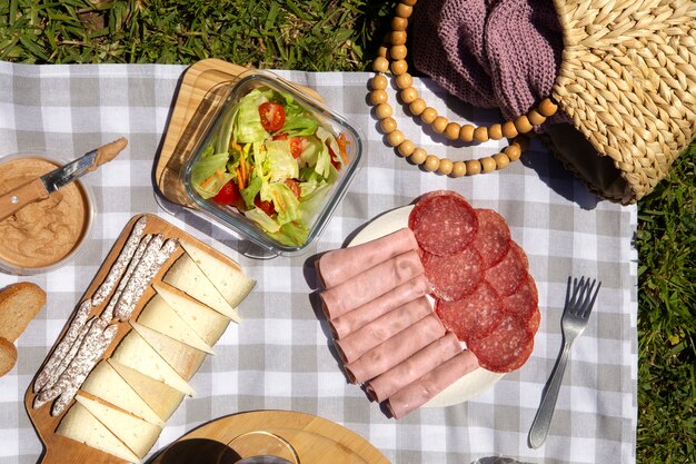 Köstliches Picknick-Stillleben