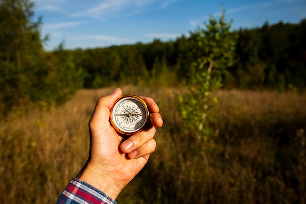 Kompass für die Richtung im Feld