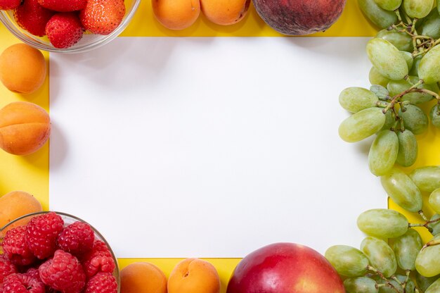 Kopieren Sie Platz im Obst-Rahmen