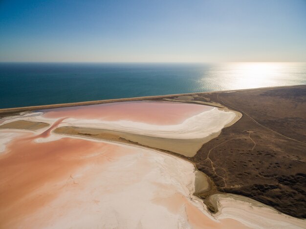 Koyashskoe rosa Salzsee in der Krim