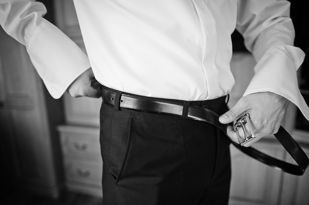 Krawattengürtel für den Bräutigam
