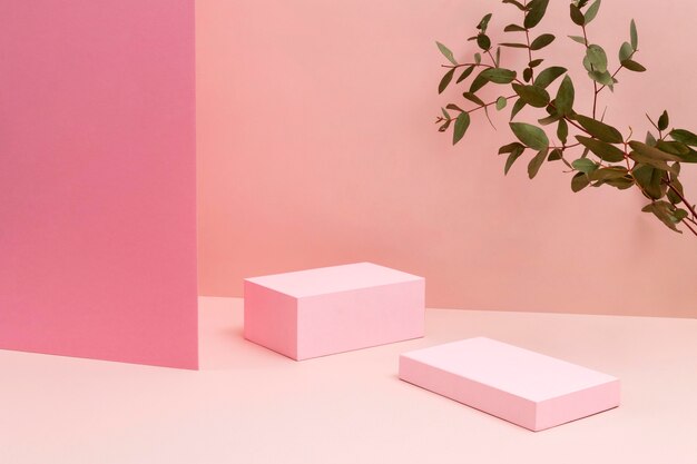 Kreative Anordnung der minimalistischen Bühne