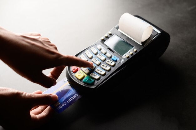 Kreditkartenzahlung, Kauf und Verkauf von Produkten und Dienstleistungen