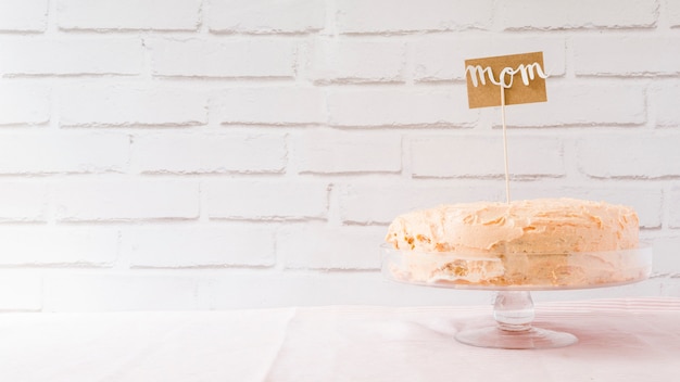 Kostenloses Foto kuchen auf der rechten seite für den muttertag