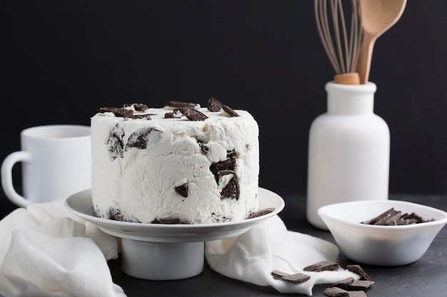 Kostenloses Foto kuchen mit oreo dekoriert