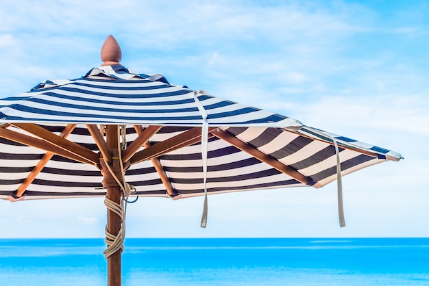 Küste schwimmen weiß Wasser blau