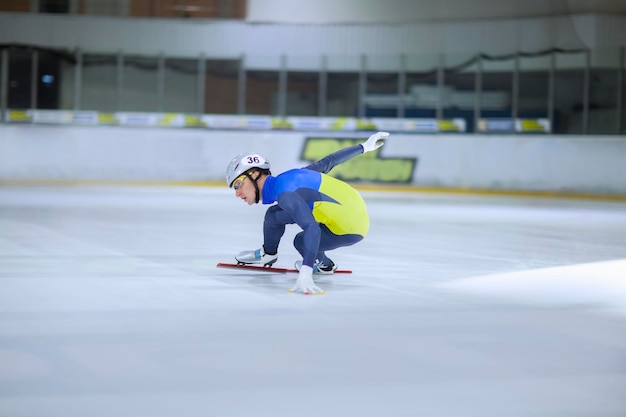 Kurzstrecken-Eisschnelllauf