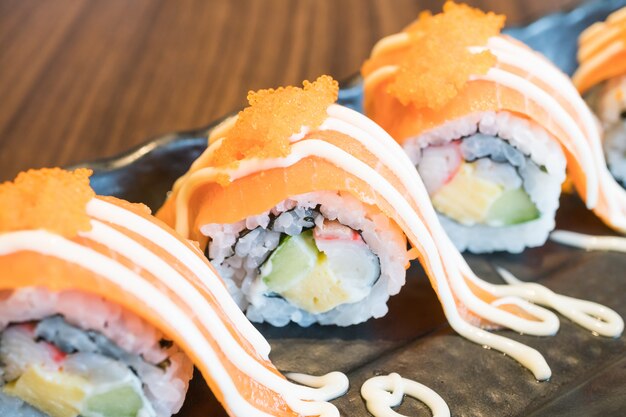 Lachs-Sushi-Rolle