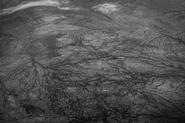 Landschaft der Berge in Schwarzweiss