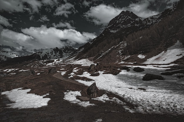 Landschaft des Berghangs