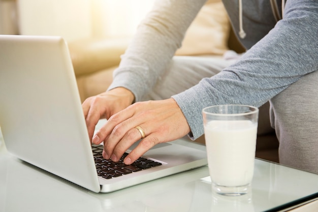 Laptop für die Arbeit verwenden