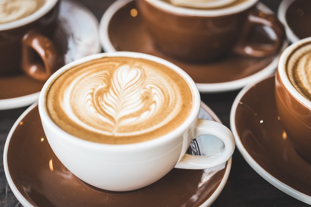 Kostenloses Foto latte kaffeetasse