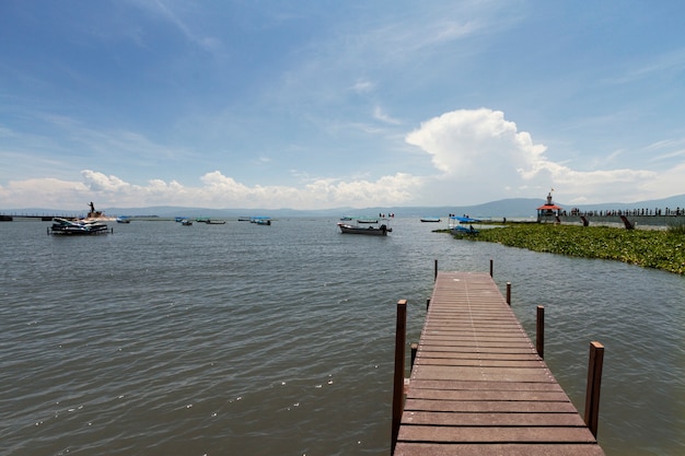 Leben in Mexiko-Landschaft mit See