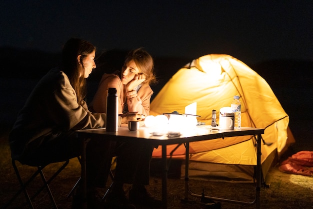 Lebensstil der Menschen, die auf dem Campingplatz leben