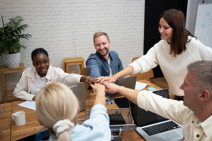 Kostenlose Foto lebensstil der menschen im büro