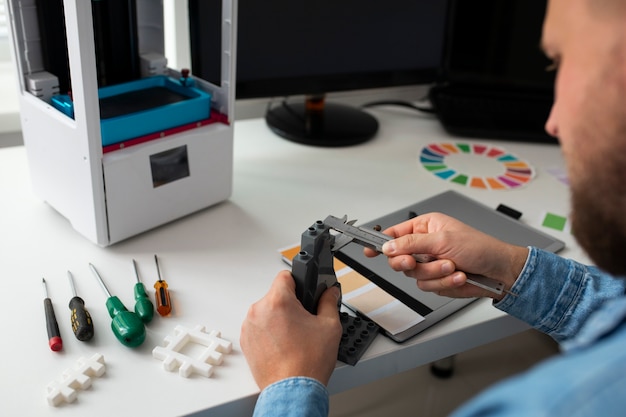 Lebensstil des Designers mit einem 3D-Drucker