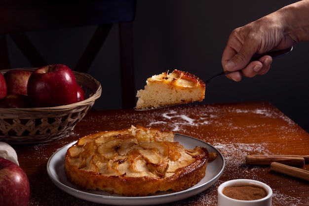 Leckere apfelkuchen-komposition