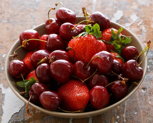 Leckere Beeren auf dem Tisch