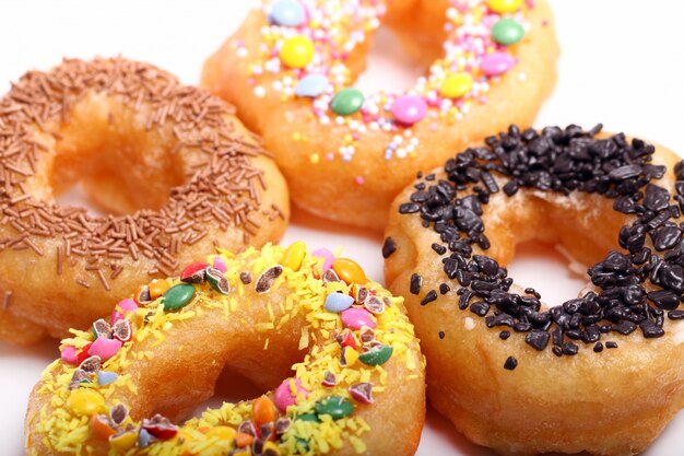 Leckere bunte Donuts