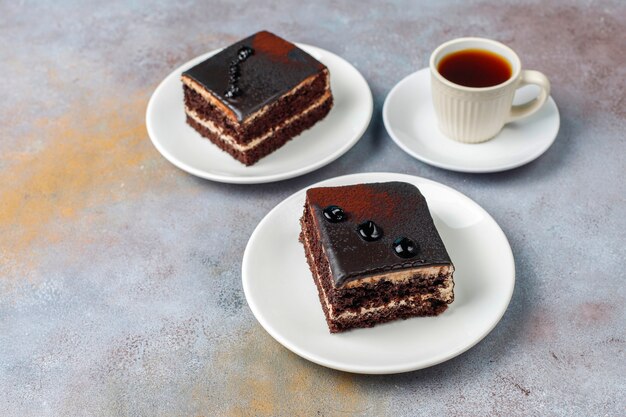 Leckere hausgemachte Mini-Schokoladenkuchen, Draufsicht