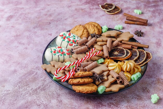 Leckere hausgemachte Weihnachtsplätzchen.