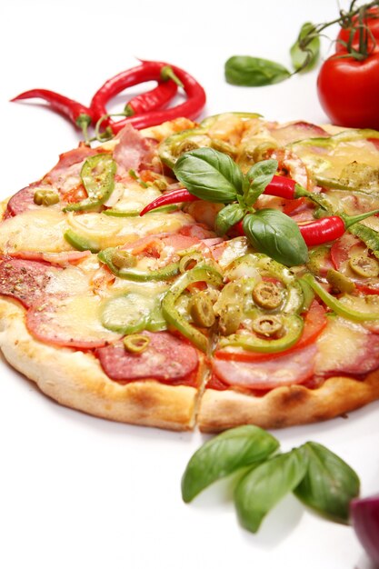 Leckere Pizza mit Peperoni