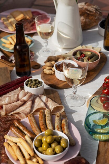 Leckere Snacks Anordnung hoher Winkel