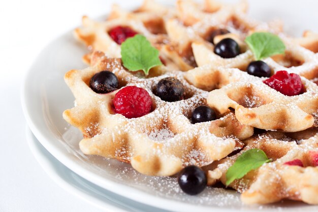 Leckere Waffeln mit Heidelbeeren