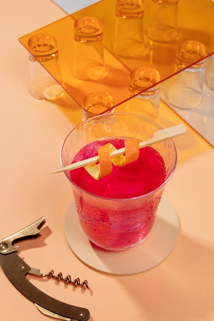 Leckerer Daiquiri des hohen Winkels mit Orange