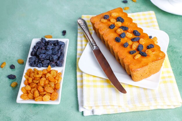 Leckerer Rosinenkuchen mit Rosinen.