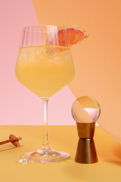 Leckeres Daiquiri-Cocktailglas auf dem Tisch