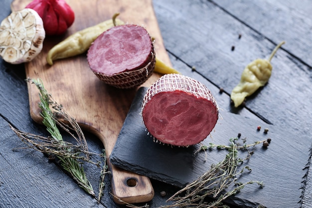 Leckeres Fleisch mit Zutaten