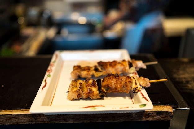 Leckeres japanisches Straßenessen aus dem hohen Winkel