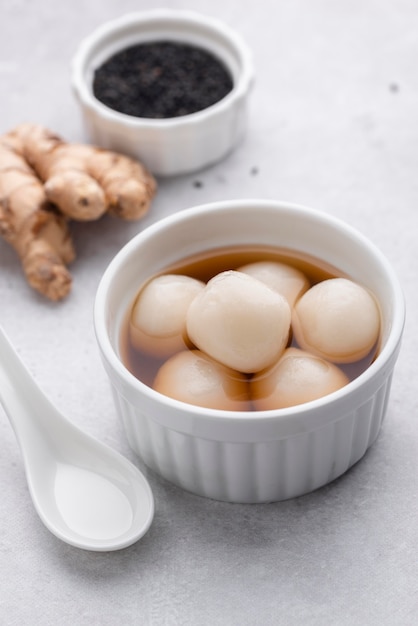 Kostenloses Foto leckeres süßes tang-yuan-sortiment