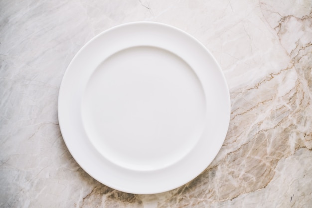 Leere weiße Platte oder Teller