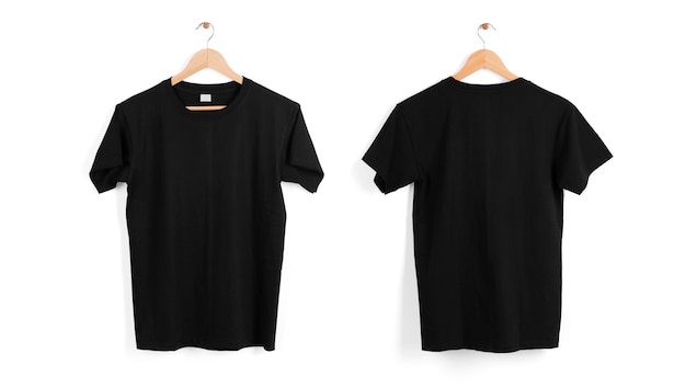 leerer schwarzer T-Shirt Kleiderbügel lokalisiert auf weißem Raum.