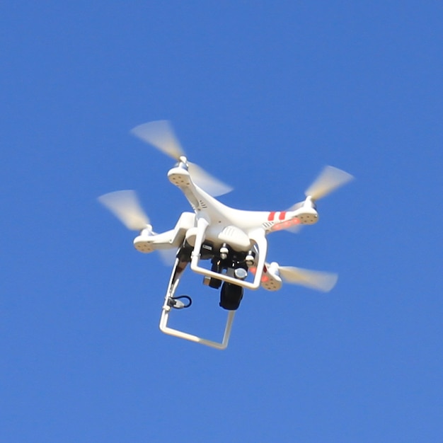 Kostenloses Foto leichtkraft drohne steuerungshubschrauber