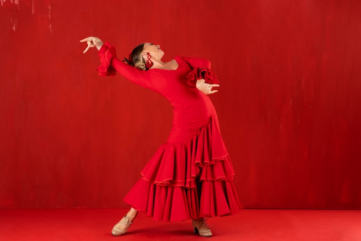 Kostenlose Foto leidenschaftliche und elegante flamenco-tänzerin