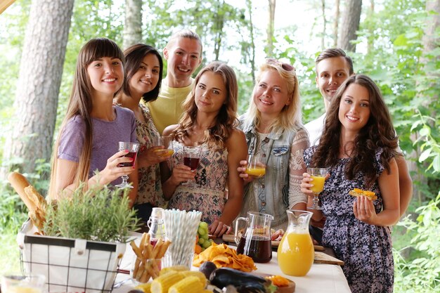 Leute auf dem Picknick