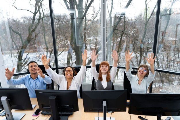 Leute, die im Callcenter arbeiten