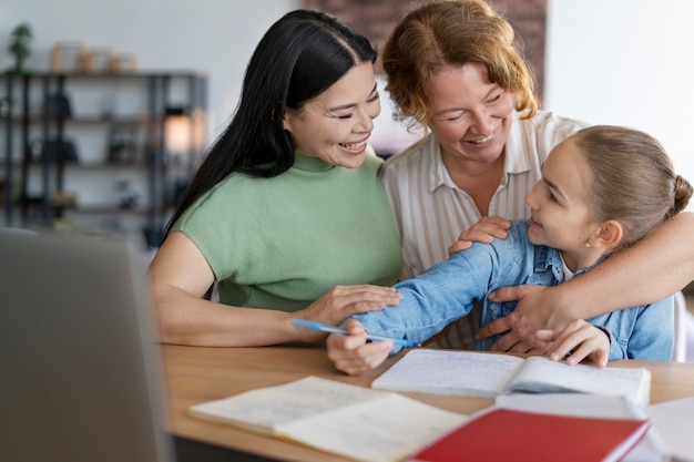 Lgtbiq-Familie genießt das gemeinsame Leben