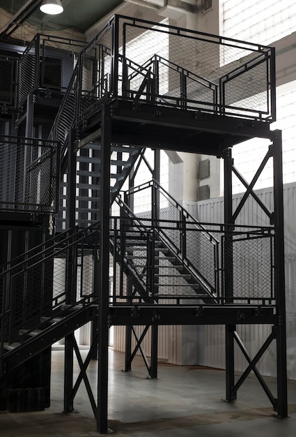 Logistikzentrum mit Treppe